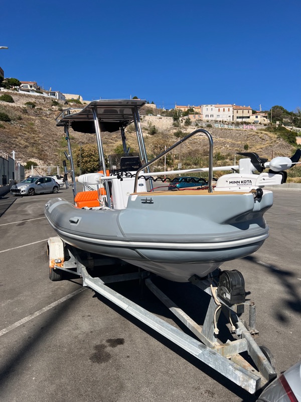 Indigo fishing · Marseille